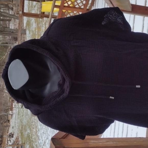 Calvin Klein Cowl Neck Sleeveless Black Muslin Top Size Large - Picture 2 of 7